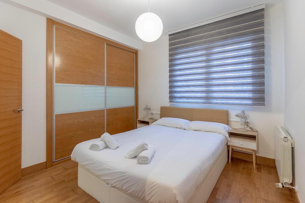Bilbao Market With Parking By Aston Rentals Luaran gambar